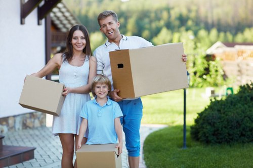 Flexible moving and delivery van service in Notting Hill