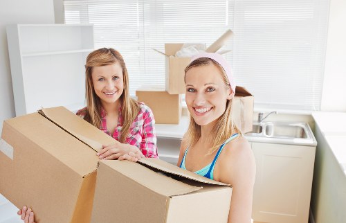 Efficient packing and unpacking support for busy Nottinghill residents